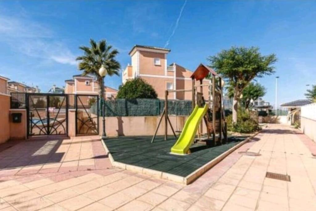 Bungalow Adaptado, Terraza Muy Grande Y Soleada. Gran Alacant Exterior foto